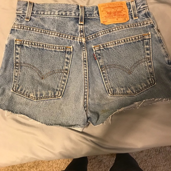 Levi and Strauss heights waisted denim shorts - Picture 2 of 4